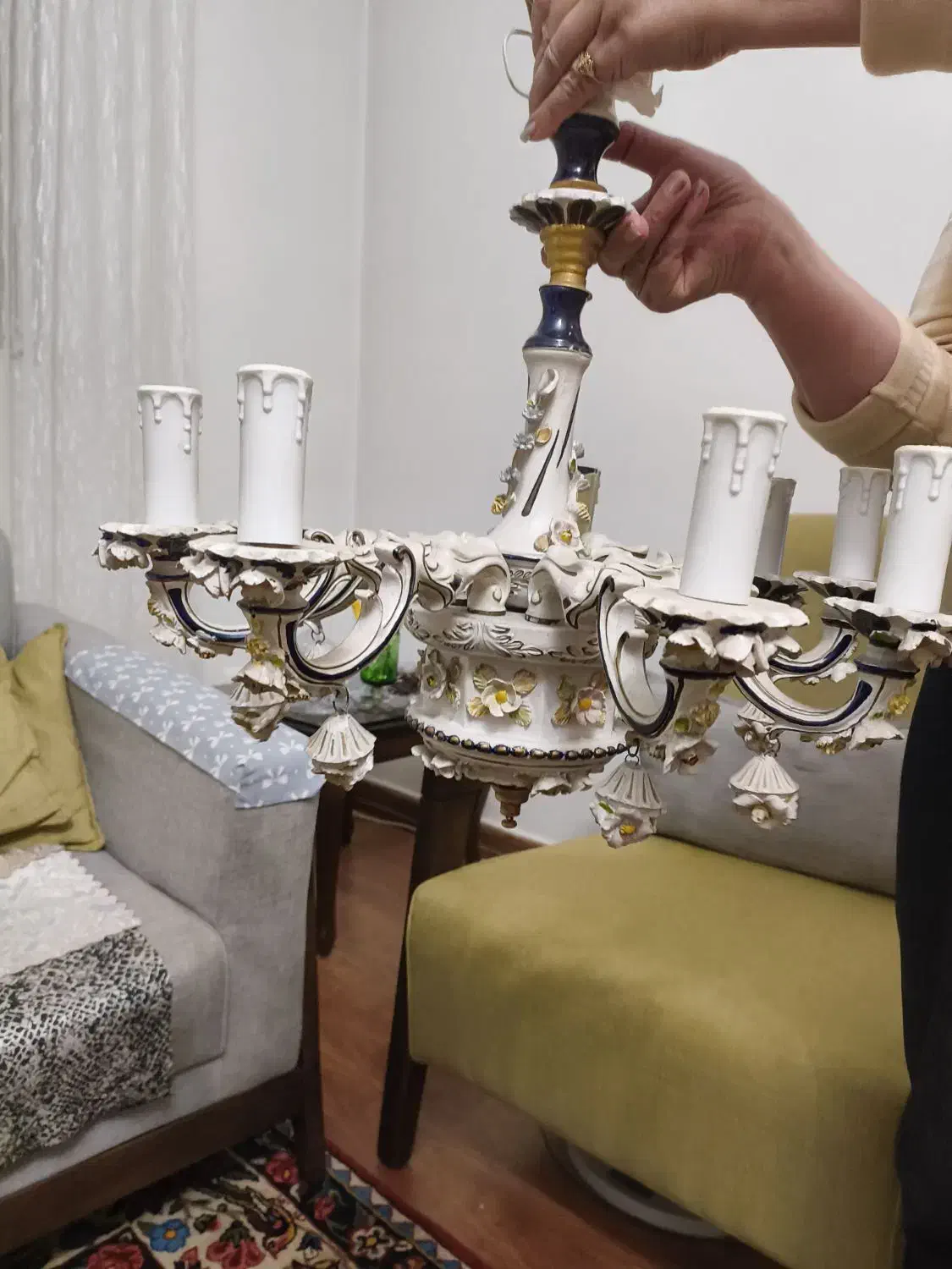 لوستر گل چینی|چراغ خواب و آباژور|مهران (ایلام), |دیوار