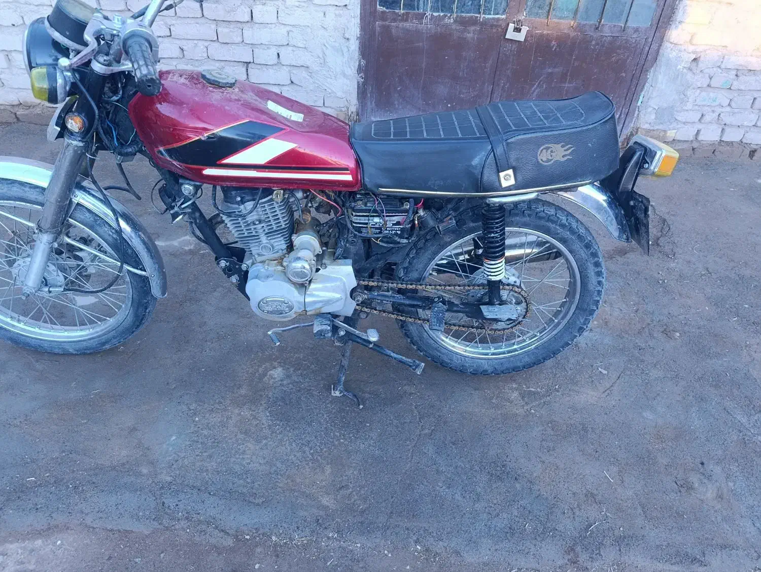 موتور|موتورسیکلت|بردسیر, |دیوار