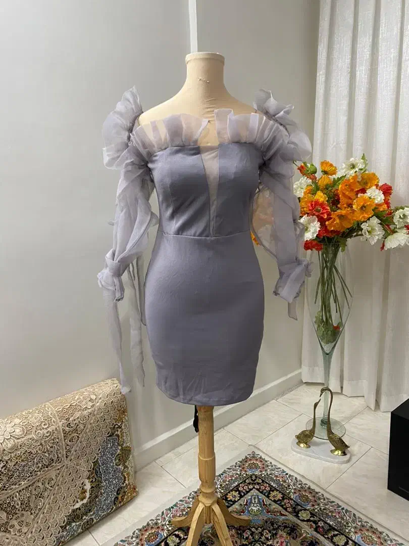 پیراهن|لباس|ری, شهادت|دیوار