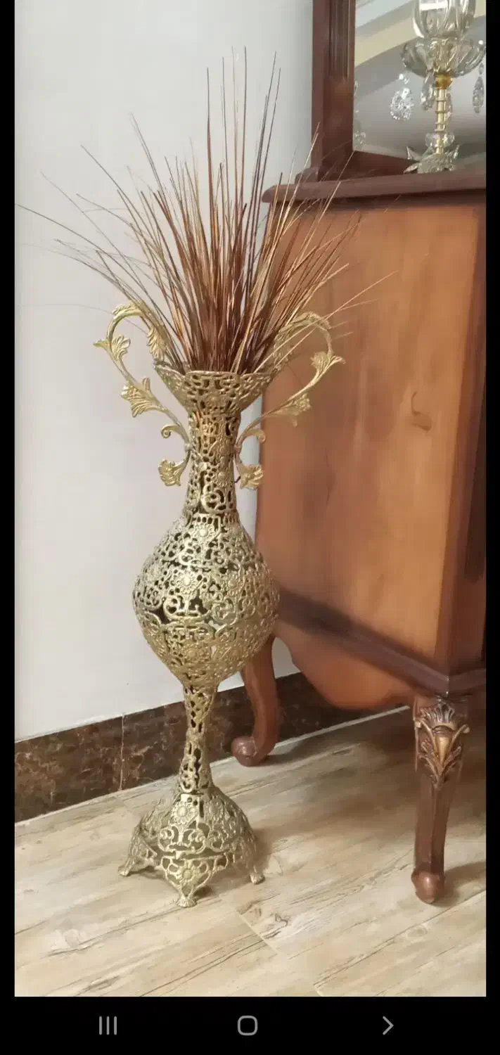 گلدان برنجی شیک|صنایع دستی و سایر لوازم تزئینی|بروجرد, |دیوار