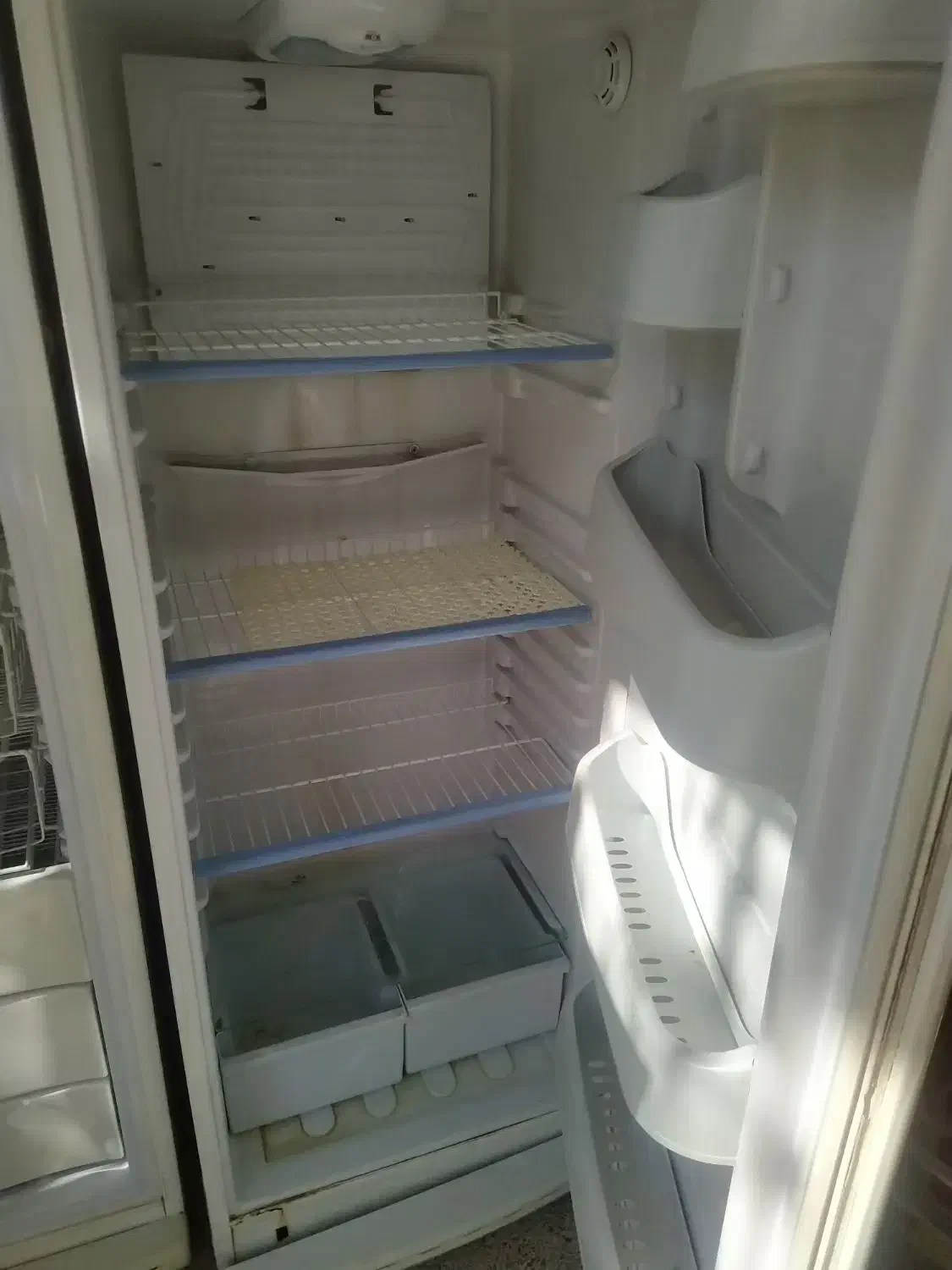 یخچال وفریزرسونیا کاملا سالم بدون هیچ عیبی|یخچال و فریزر|اصفهان, قهجاورستان|دیوار