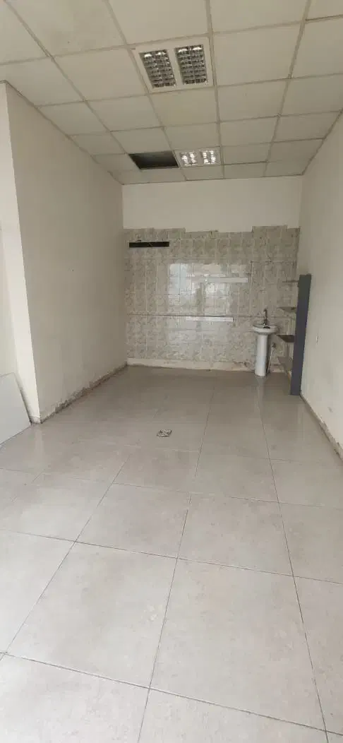 یک باب اجاره  مغازه ۲۰ متری میدان جهاد|اجارهٔ مغازه و غرفه|رشت, جهاد|دیوار