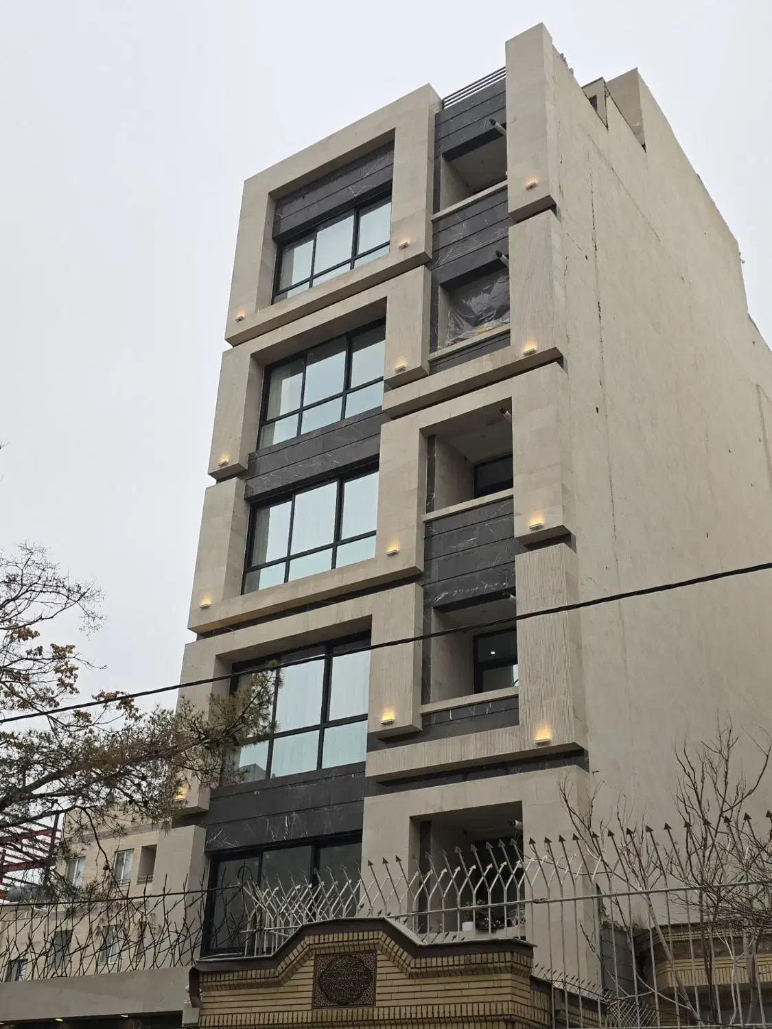 برق کار .کلیه خدمات برق کاری انجام میشود|خدمات پیشه و مهارت|مشهد, توس (بلوار توس)|دیوار