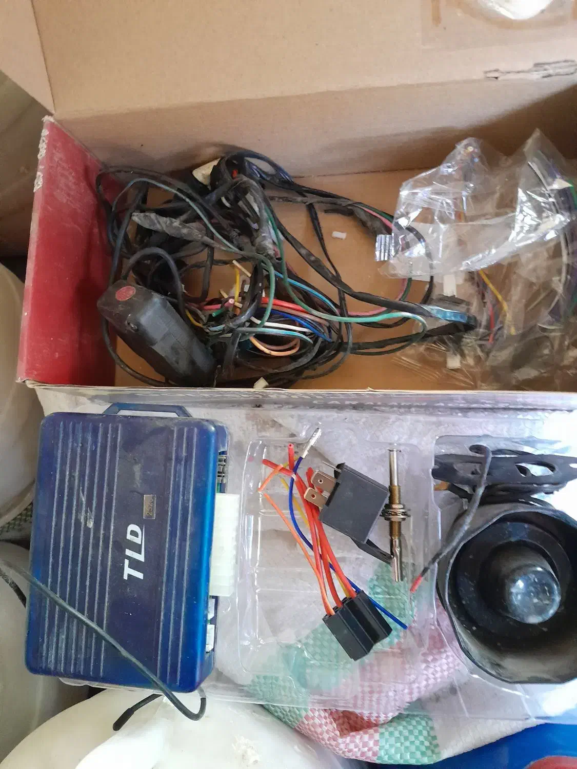 یکدستگاه دزد گیر خودرو|قطعات یدکی و لوازم جانبی|آبعلی, |دیوار