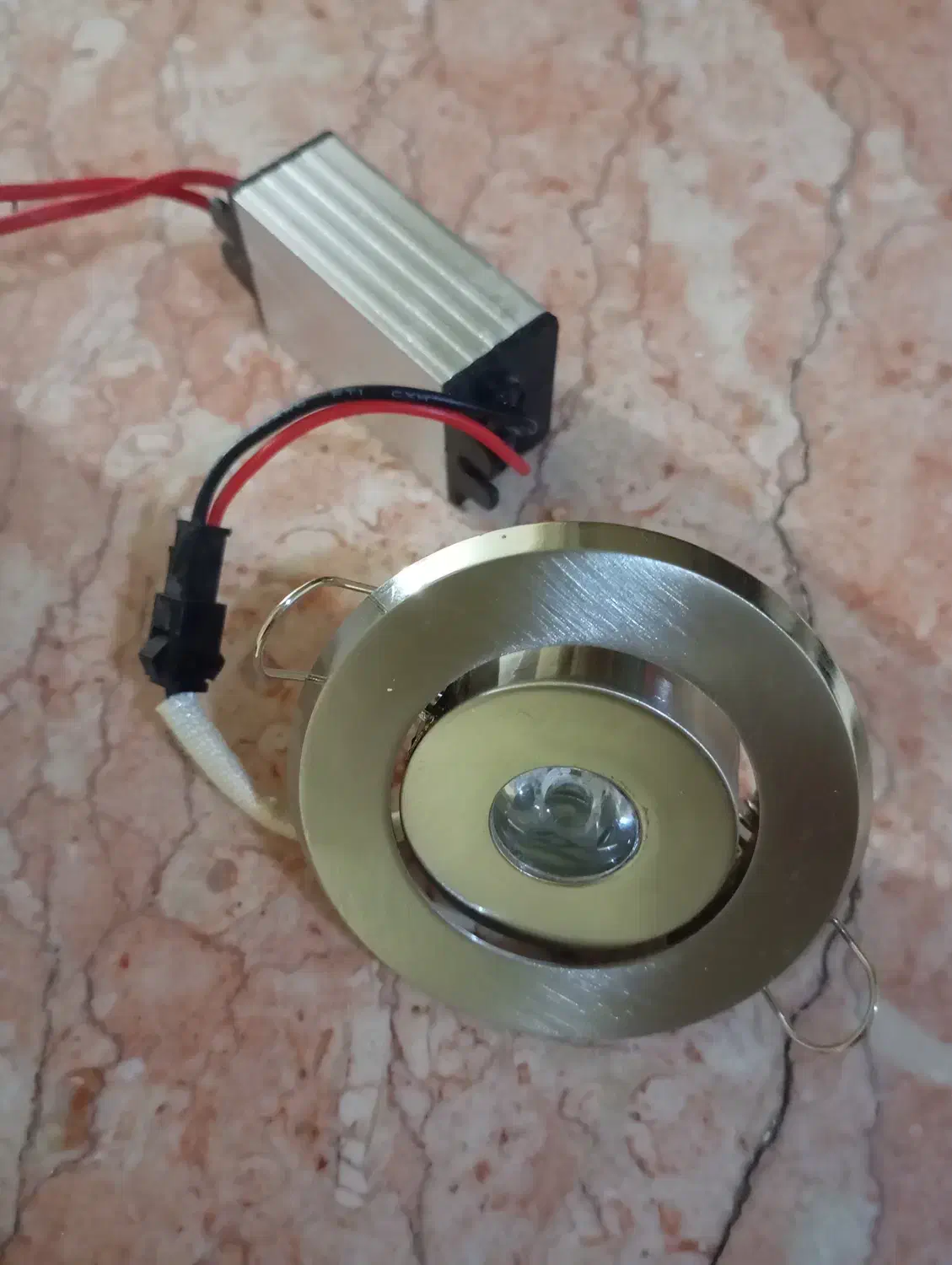 لامپ هالوژن ذره بینی|لامپ و چراغ|سمنان, |دیوار