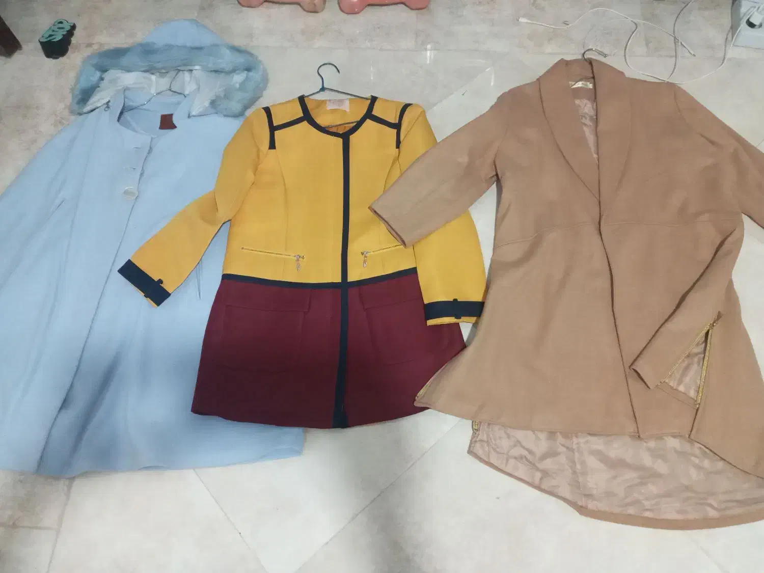 ۱۵ عدد بارانی نو از کشور ترکیه.|لباس|چالوس, |دیوار