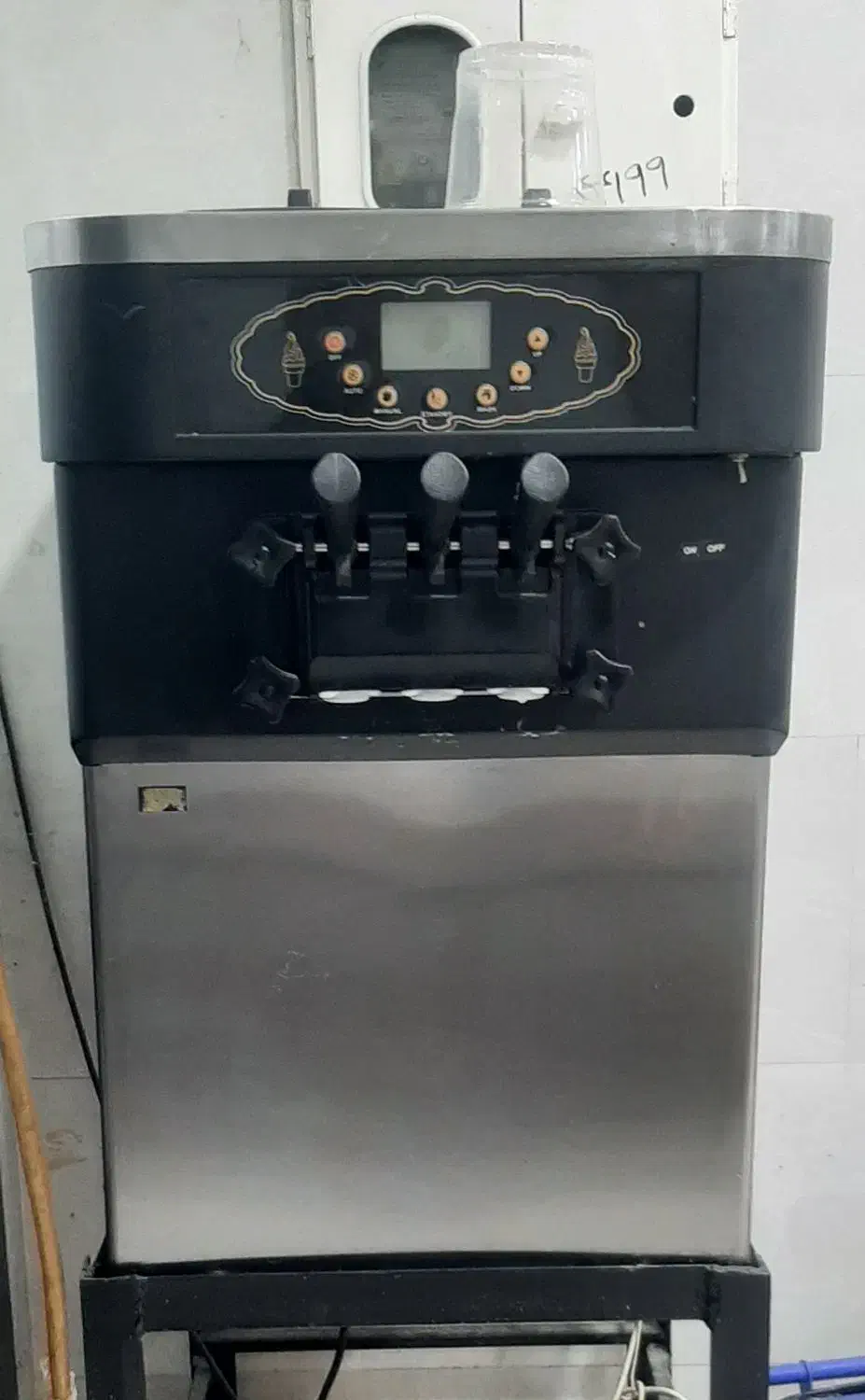 دستگاه بستنی و یخچال کترینگ ۱۲عددی|کافی‌شاپ و رستوران|اندیکا, |دیوار