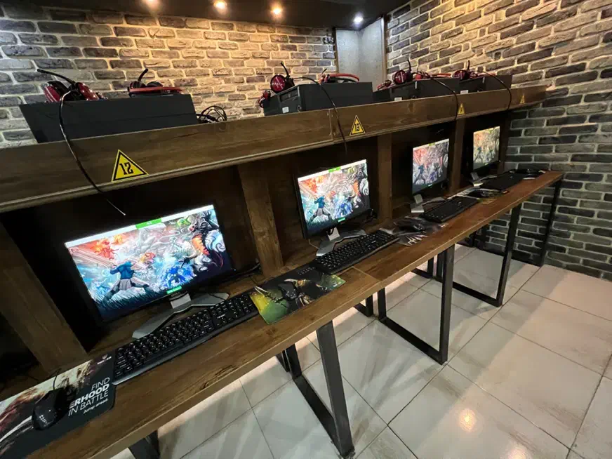 فروش ویژه ده عدد کامپیوتر گیم نت|رایانه رومیزی|اصفهان, باغ نگاره|دیوار