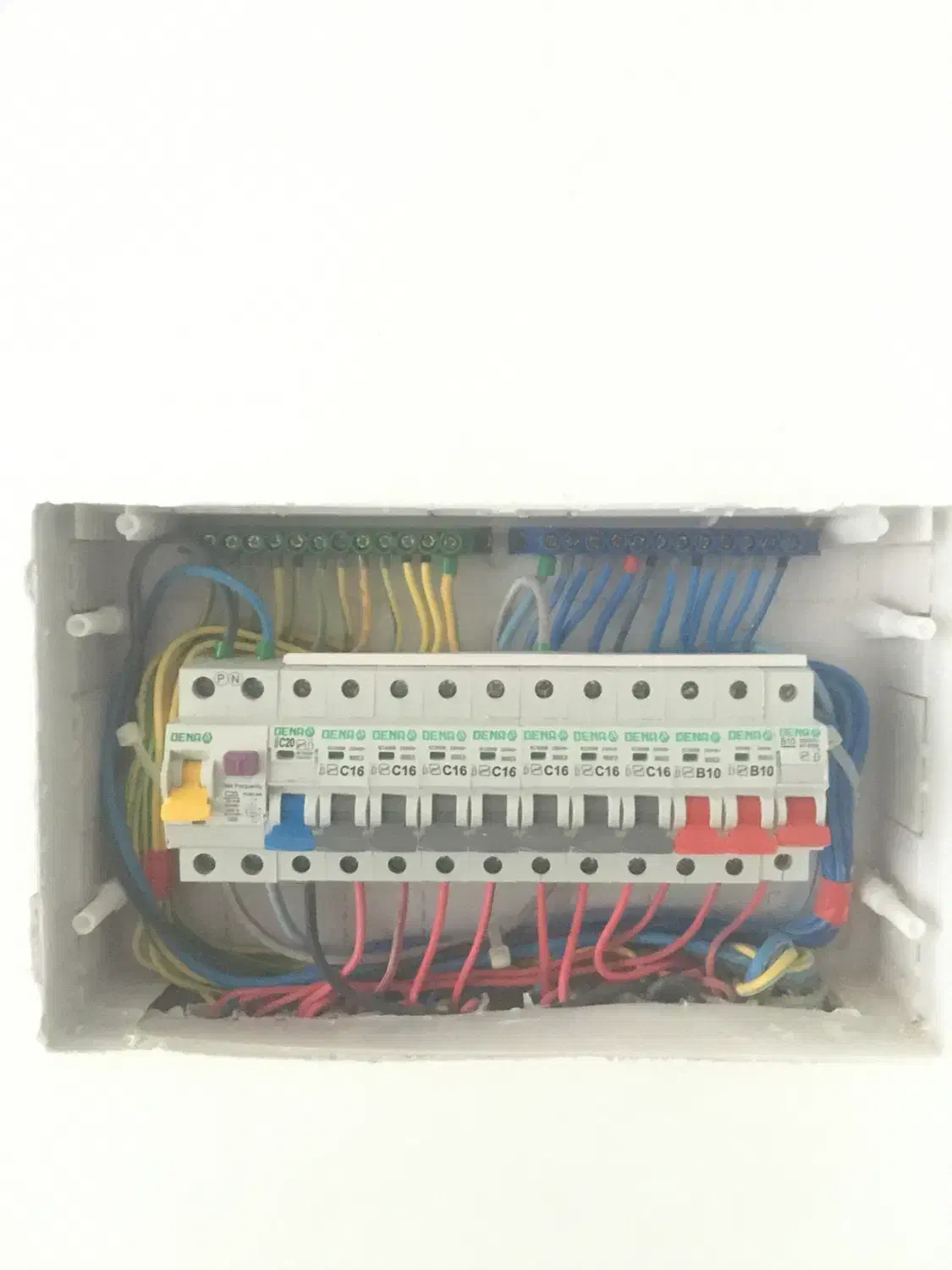 سیم کشی ساختمان|خدمات پیشه و مهارت|ارومیه, |دیوار