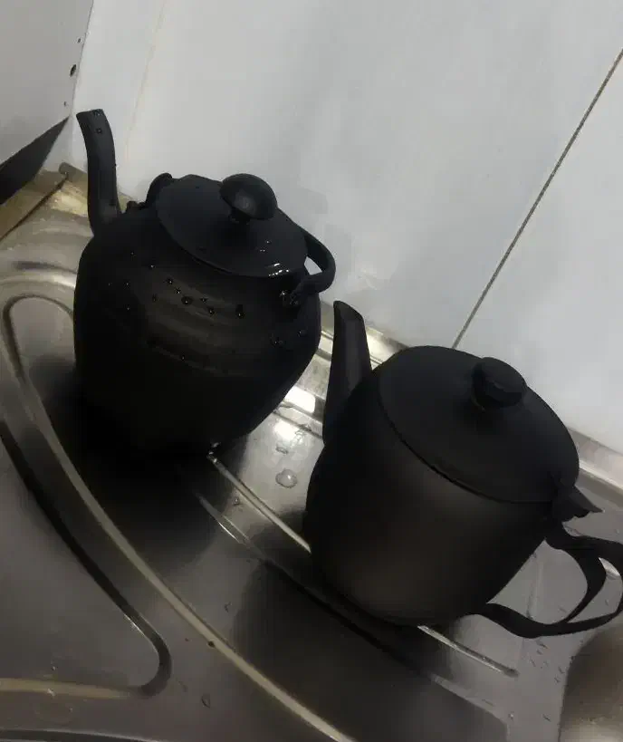 قوری|قوری، کتری، قهوه‌ساز دستی|پرند, فاز ۶|دیوار