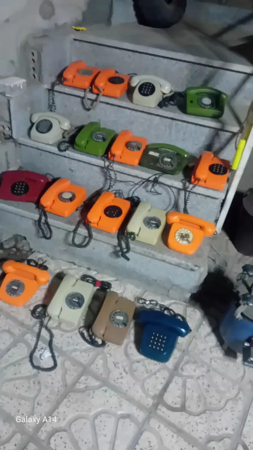 تلفن قدیمی عتیقه|تلفن رومیزی|مشهد, بلال|دیوار