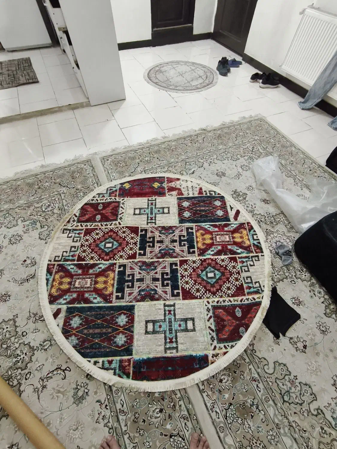 فرش گرد|فرش|هشتگرد, فاز ۷ مهستان|دیوار