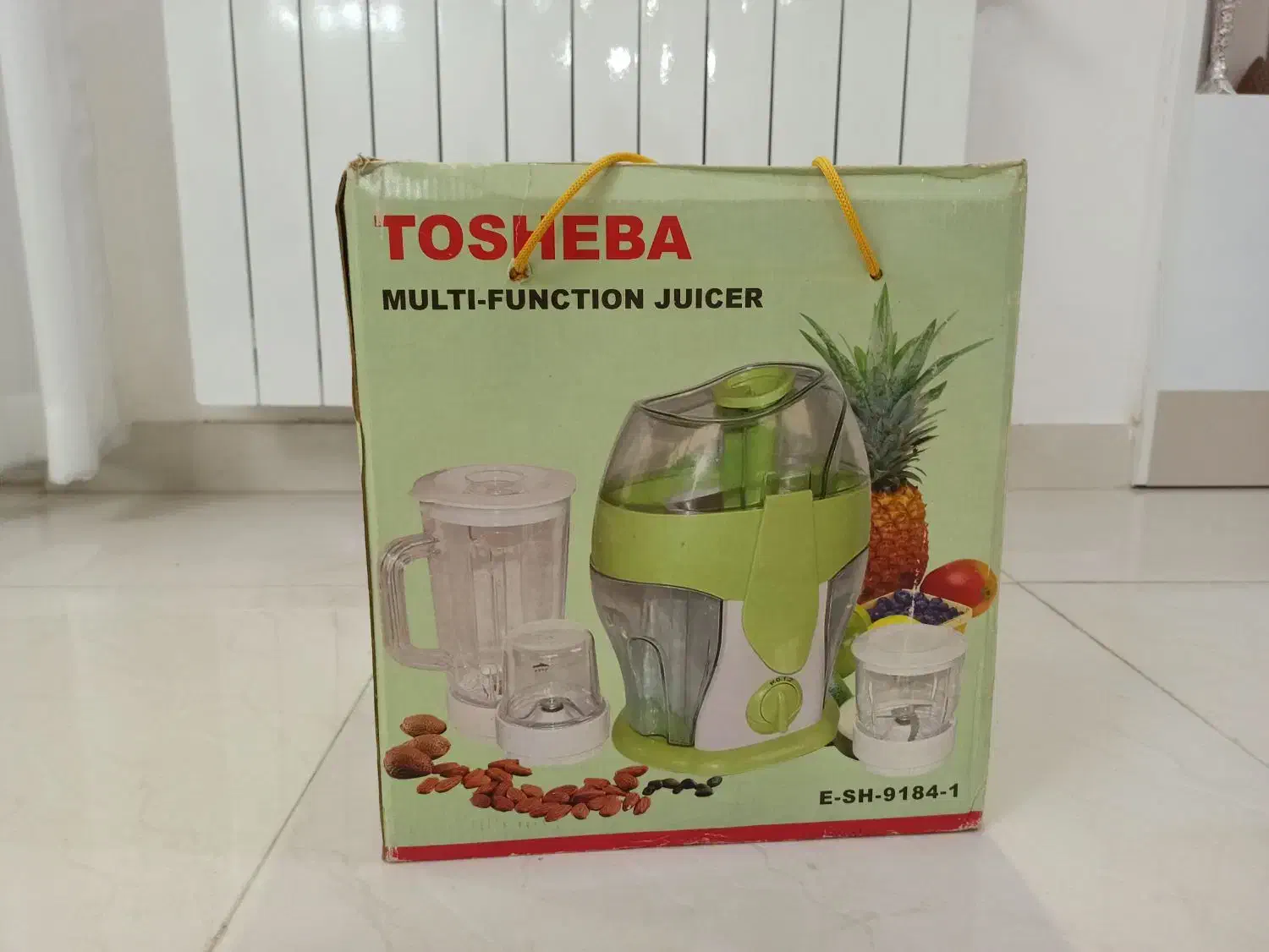 آبمیوه گیری ۴کاره توشیبا|آبمیوه‌گیر و آب‌مرکبات‌گیر|رشت, عینک|دیوار