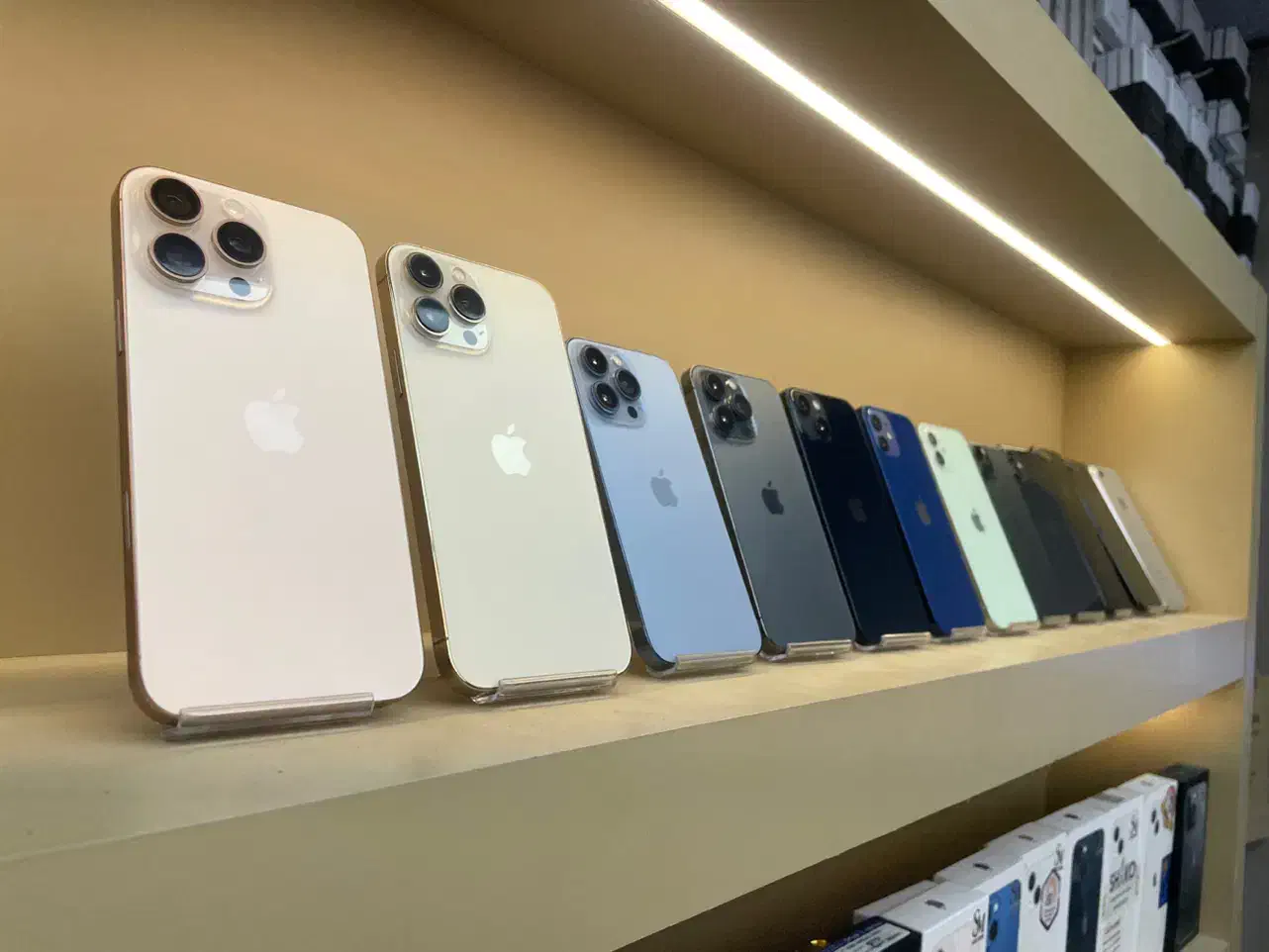 فروش انواع ایفون های اک و کارکرده|موبایل|قم, زنبیل آباد|دیوار