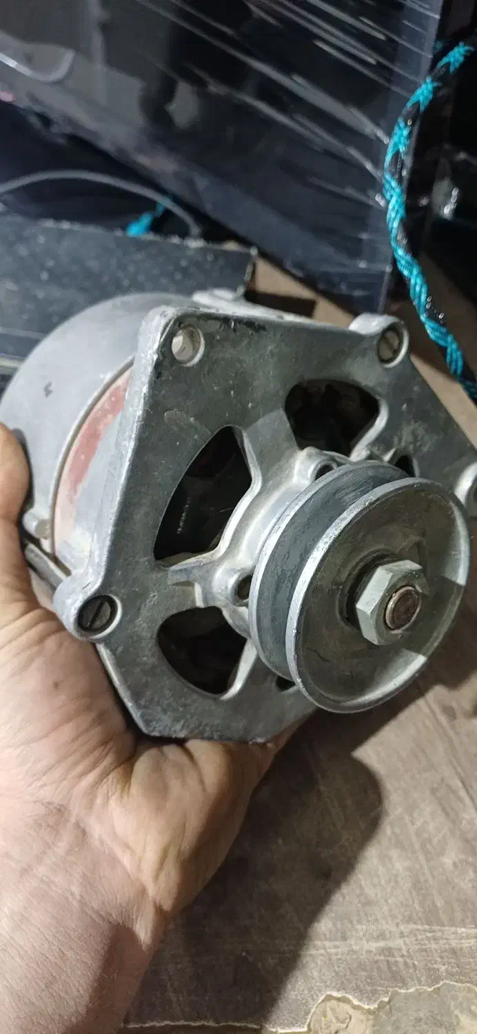 دینام برق ماشین بنز قدیمی برند بوش|قطعات یدکی و لوازم جانبی|رباطکریم, الارد|دیوار