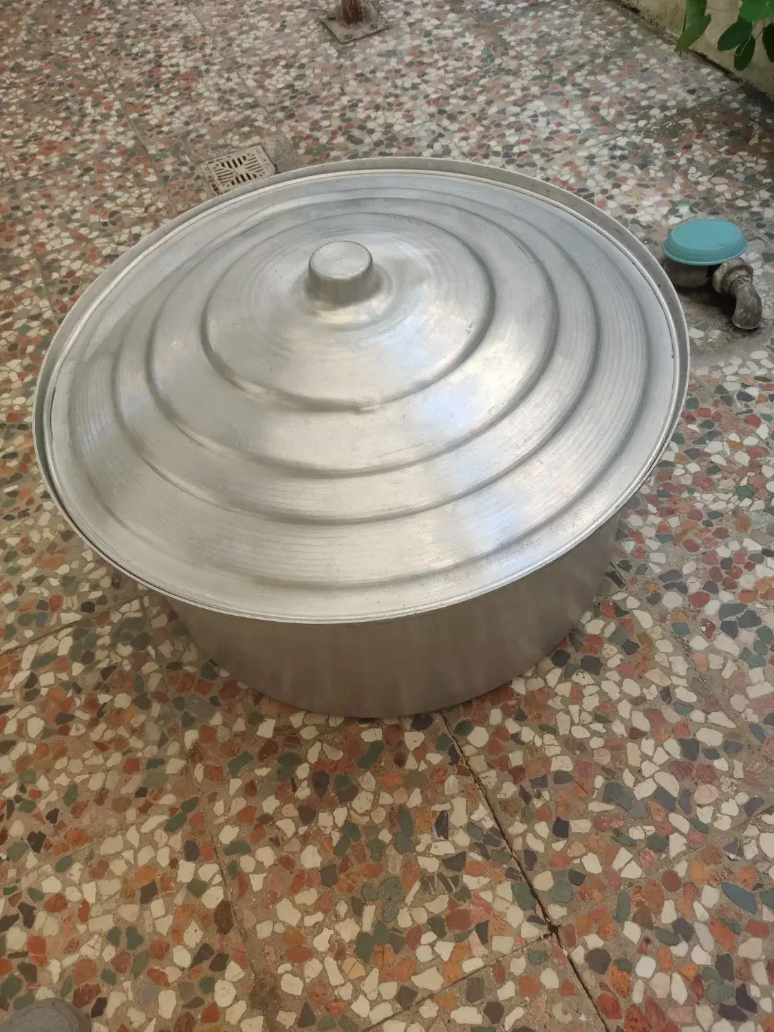 دیگ بزرگ|ظروف پخت‌وپز|رشت, کوی حسینی|دیوار