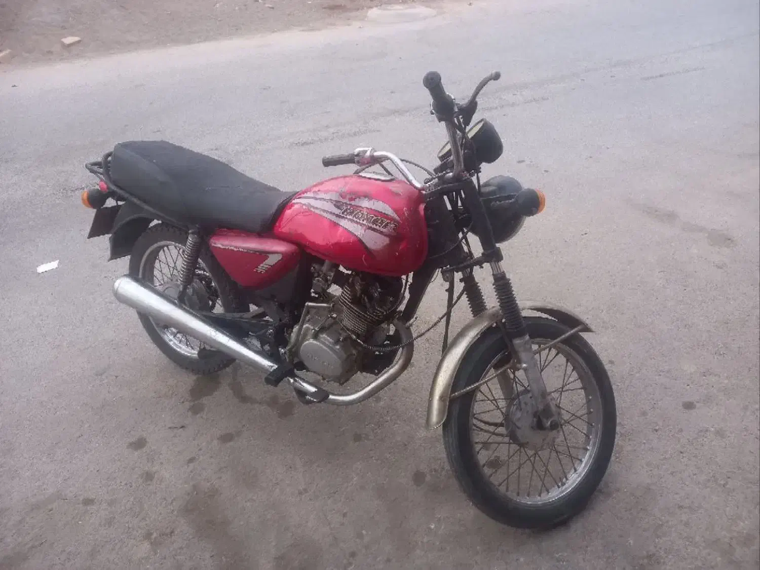 موتور باکسر هندا|موتورسیکلت|شاهینشهر, مورچه خورت|دیوار