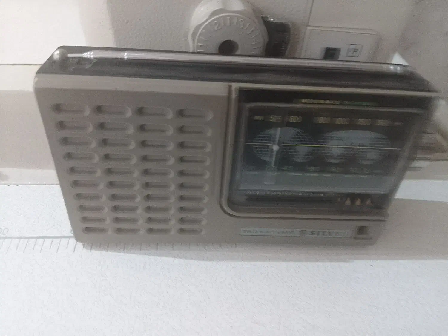 رادیو قدیمی|کلکسیون اشیاء عتیقه|اردبیل, |دیوار