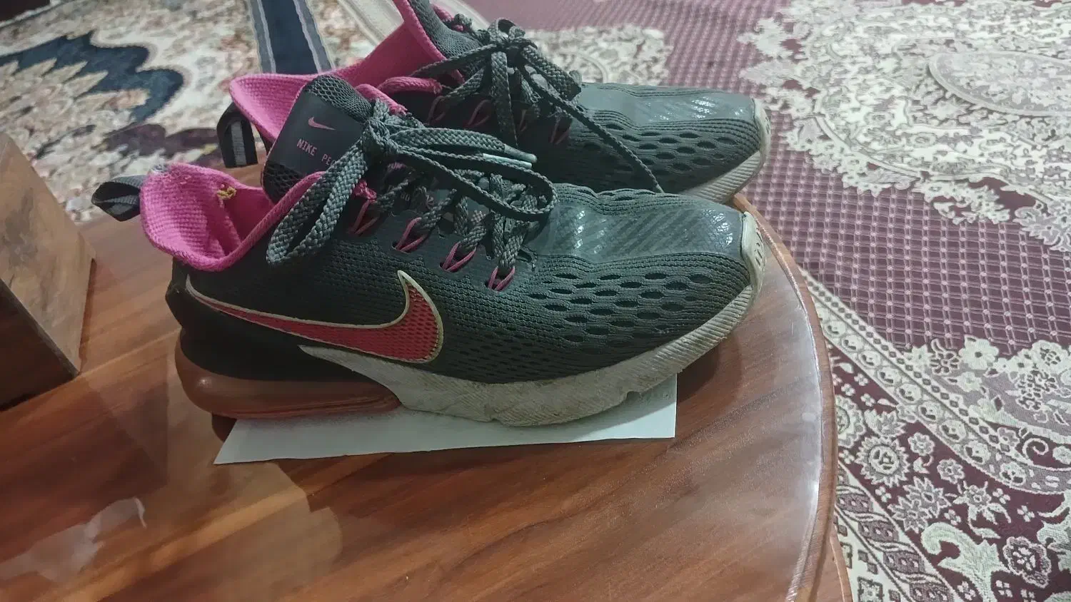 کفش|کیف، کفش، کمربند|سقز, |دیوار