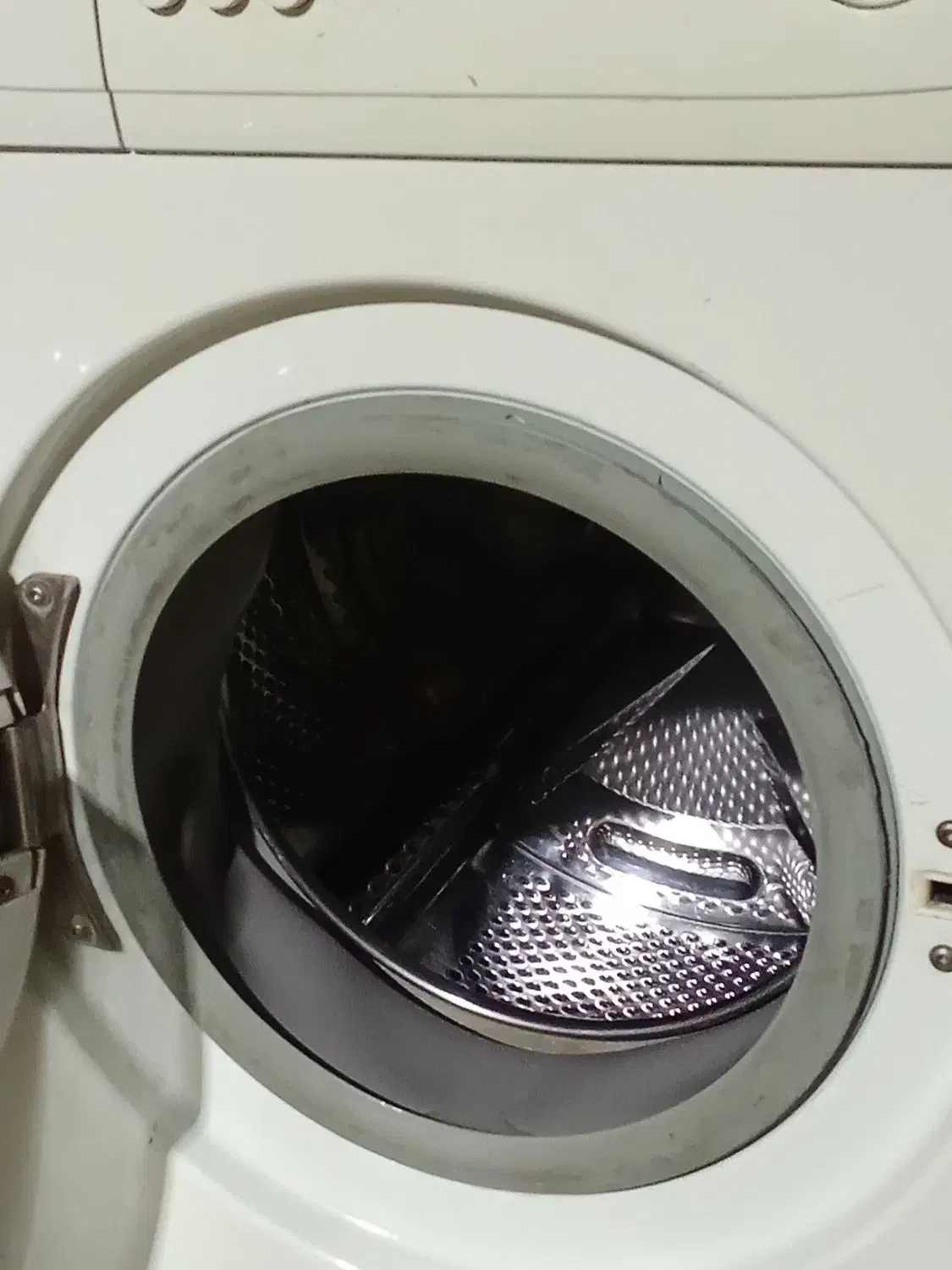 ماشین لباسشویی و خشک کن لباس|ماشین لباسشویی و خشک‌کن لباس|خوسف, |دیوار