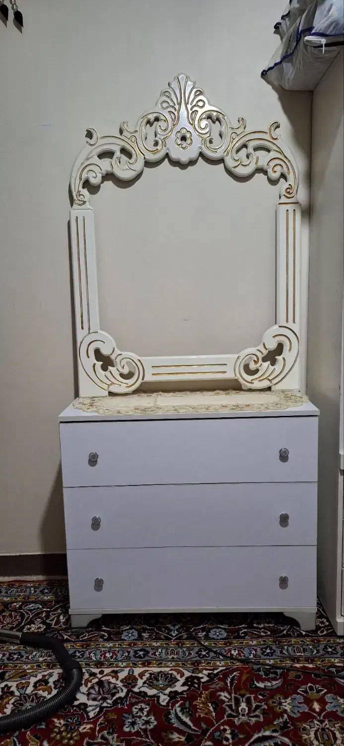 سرویس خواب دو نفره|تخت و سرویس خواب|بروجرد, |دیوار