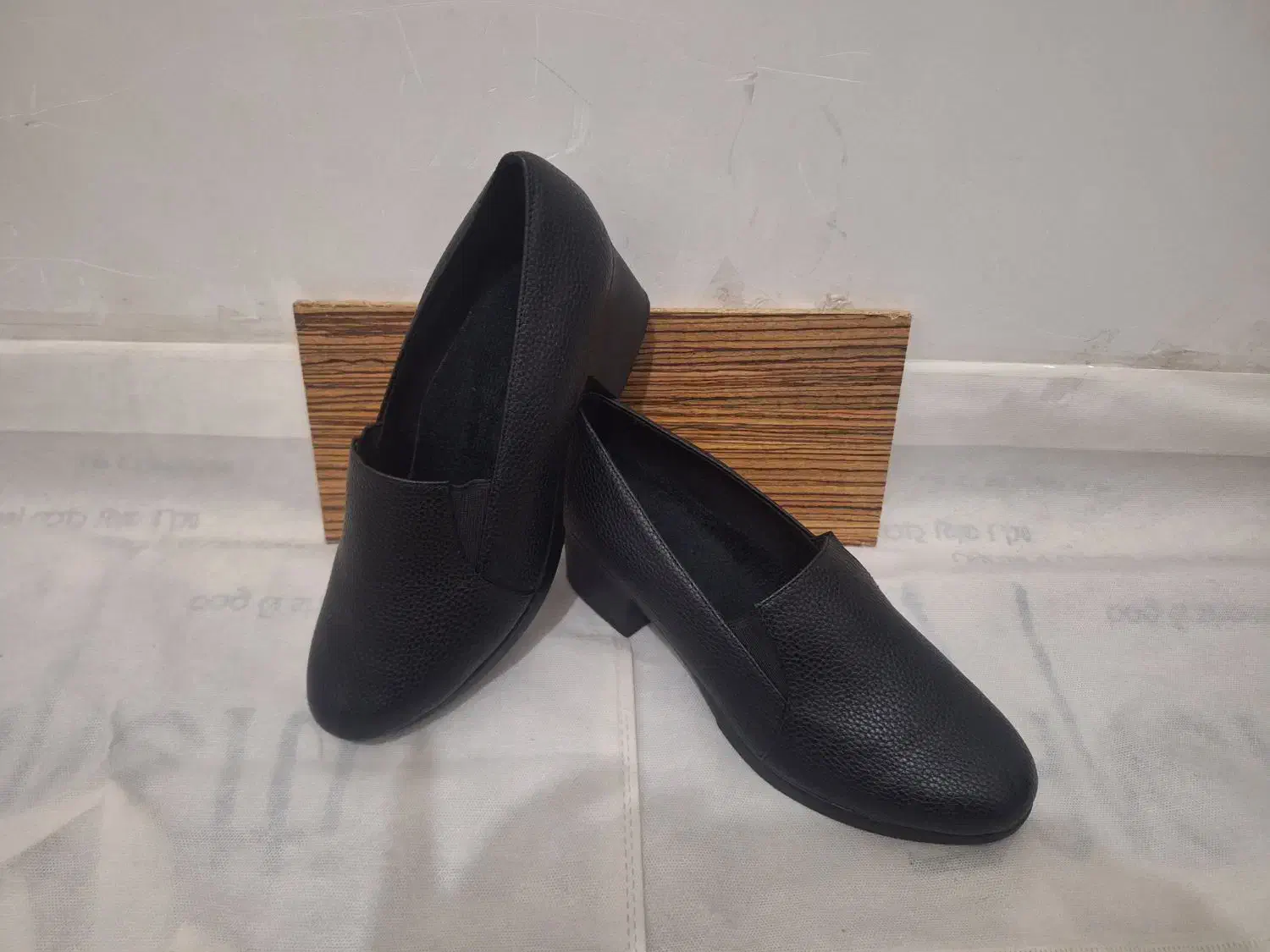 کفش طبی پاشنه دار نو|کیف، کفش، کمربند|قم, منبع آب|دیوار