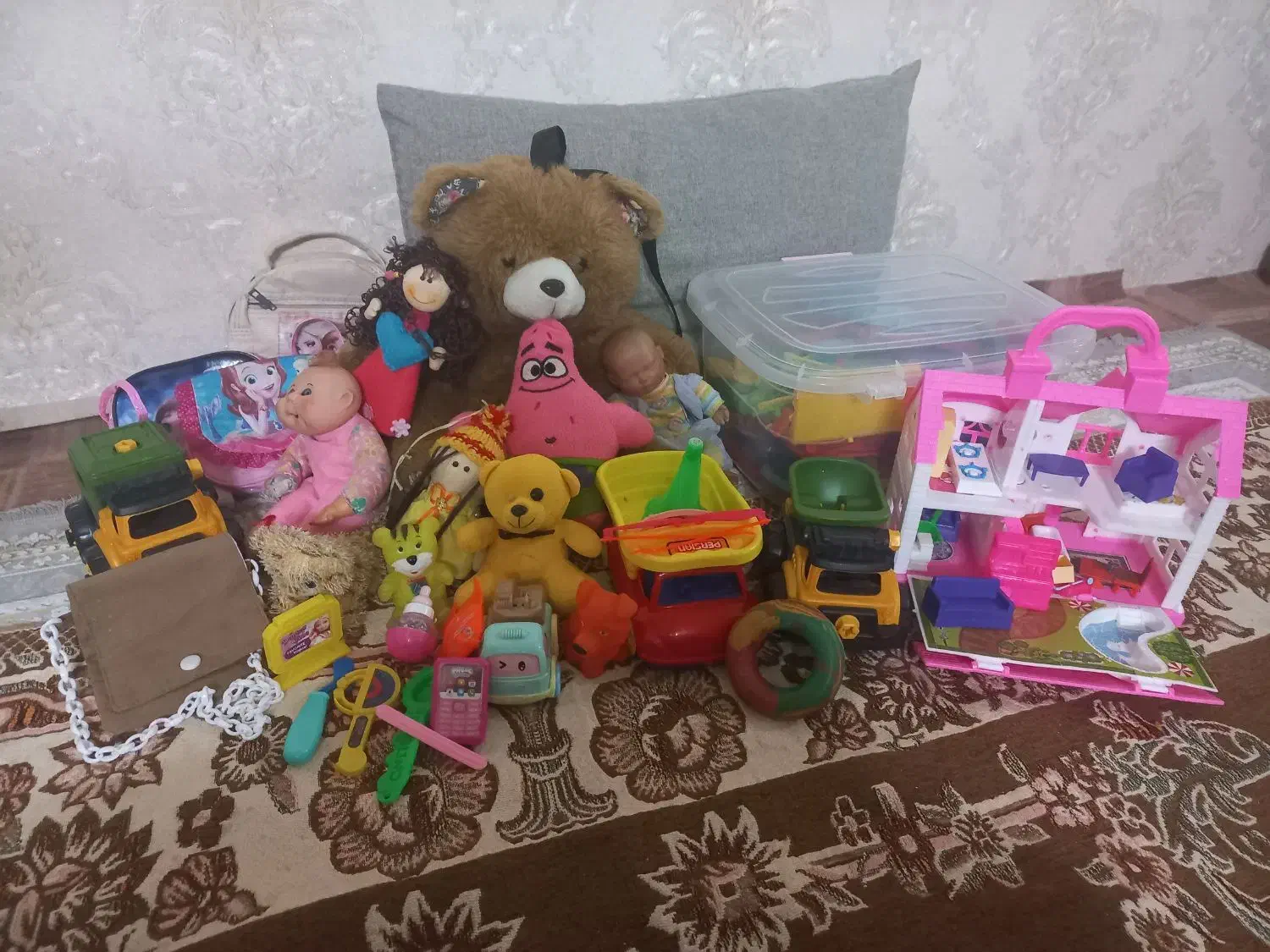 اسباب بازی|اسباب‌بازی بچه|قم, هفت تیر|دیوار