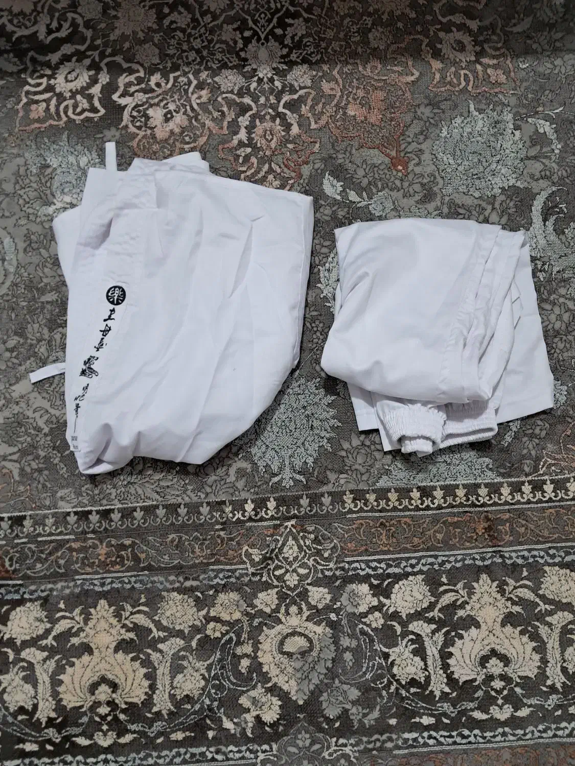 فروش 2 ست لباس وسایل کاراته درحد نو|تجهیزات ورزشی|جم, |دیوار