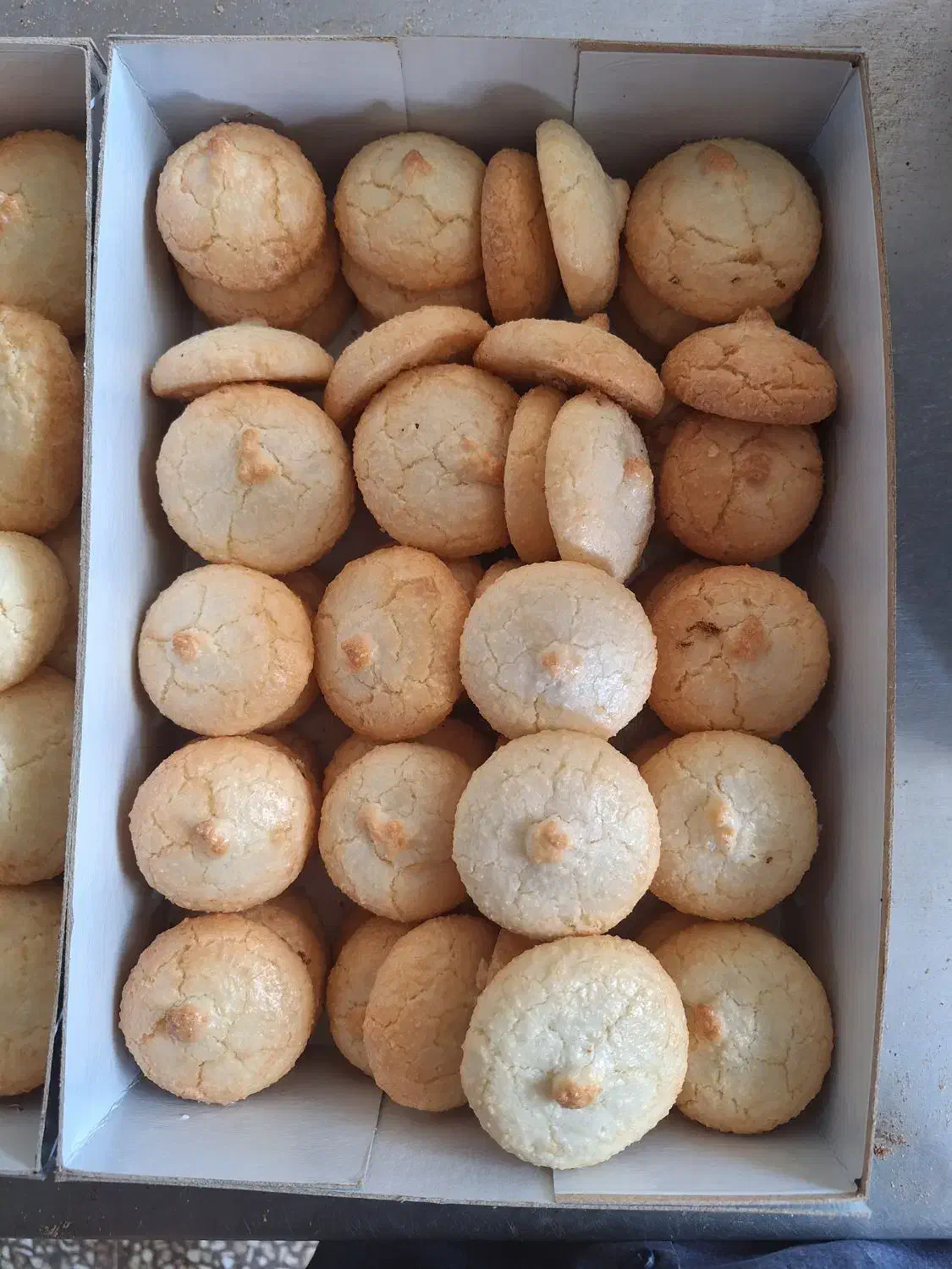 شیرینی نارگیلی و کشمشی و شربتی و...|خوردنی و آشامیدنی|برخوار, |دیوار