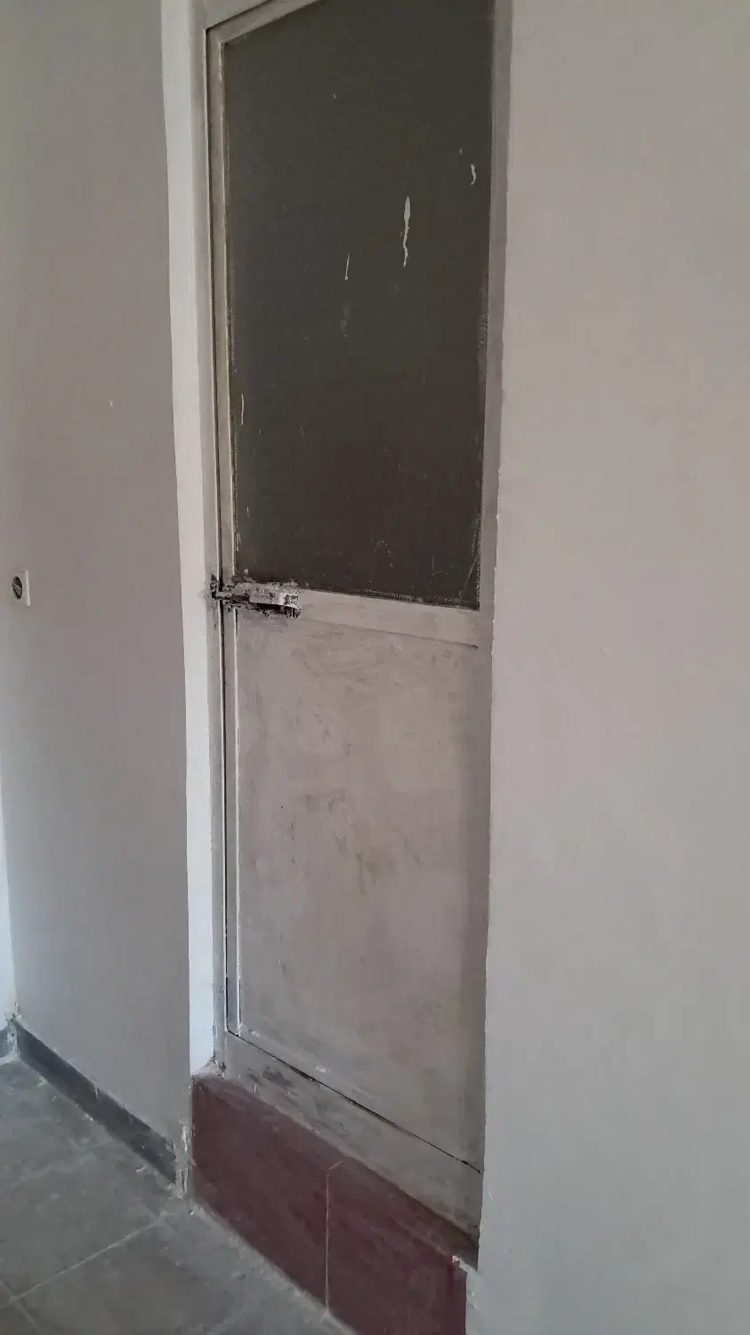 درب ورودی آپارتمان|مصالح و تجهیزات ساختمان|ایلام, |دیوار