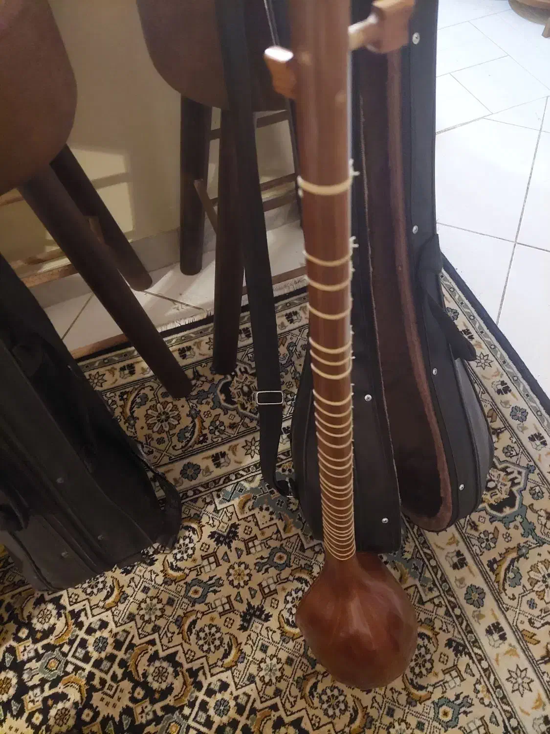 سه تار هاتف ملکشاهی دومهر-کاملا نو همراه هارد کیس|سازهای سنتی|ساری, |دیوار