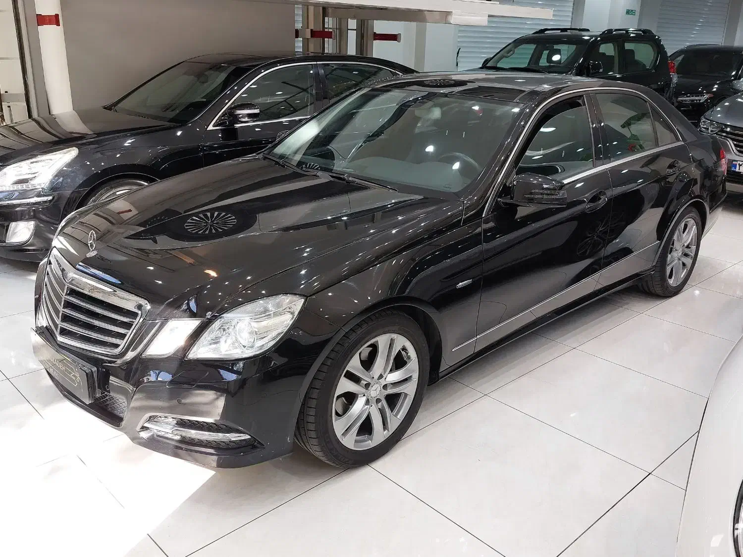 بنز E200 مدل ۲۰۱۲ . بینظیر و استثنایی|خودرو سواری و وانت|تهران, نیاوران|دیوار