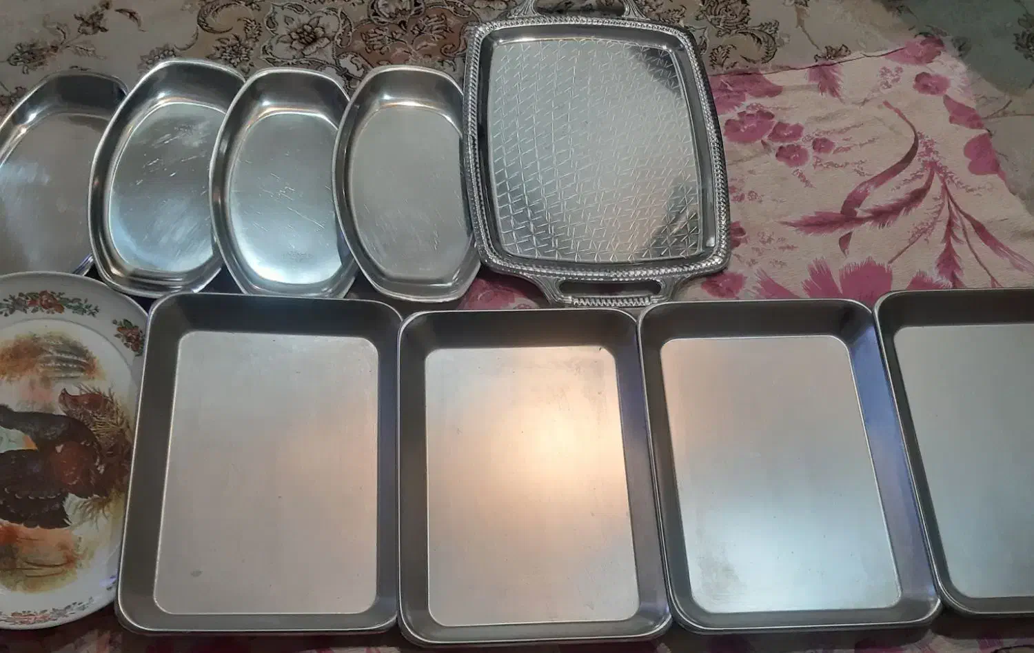 تعداد۱۰عددسینی صخیم درجه دوعددملامین|ظروف سرو و پذیرایی|تهران, امامت|دیوار