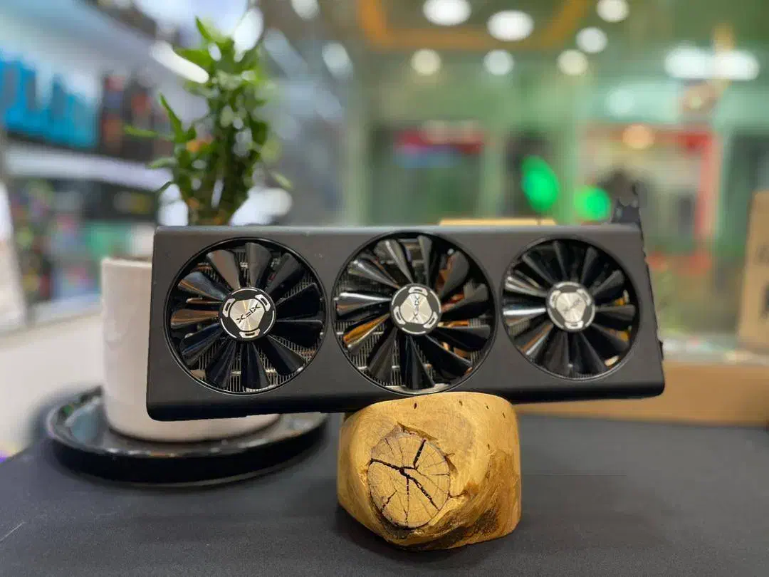 کارت گرافیک RX 5700 XFX تمیز|قطعات و لوازم جانبی رایانه|قم, صفائیه|دیوار