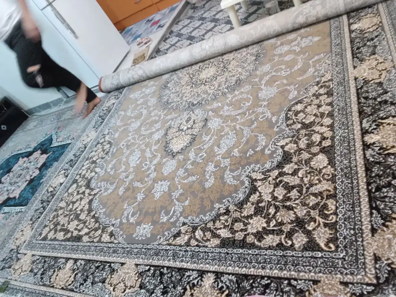 فرش ۹ متری نو پانخورده باکیفیت ۷۰۰ شانه تراکم ۲۵۵۰|فرش|رشت, معلولین|دیوار