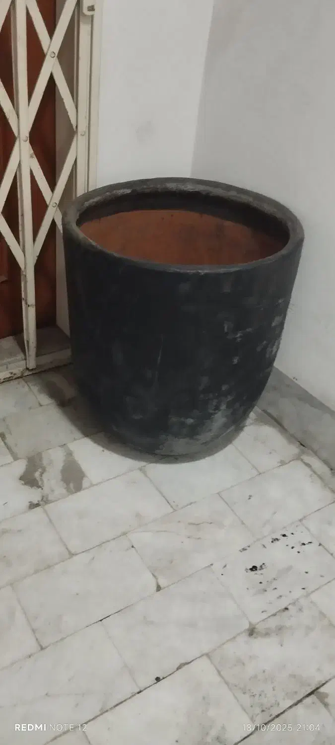 گلدان سفالی|صنایع دستی و سایر لوازم تزئینی|رشت, پارک شهر|دیوار