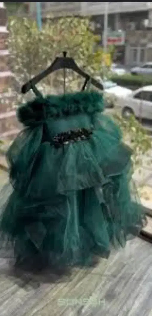 لباس مجلسی|لباس|شهریار, شهریار|دیوار