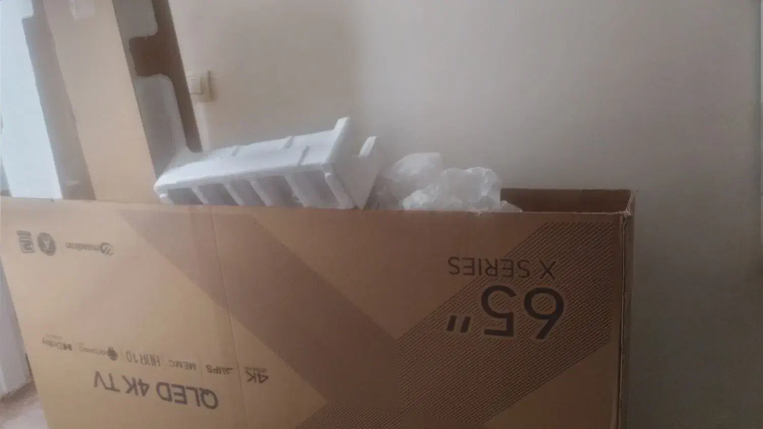 کارتن تلویزیون ایکس ویژن ۶۵اینچ|تلویزیون و پروژکتور|تهران, شهرک امیرالمومنین|دیوار