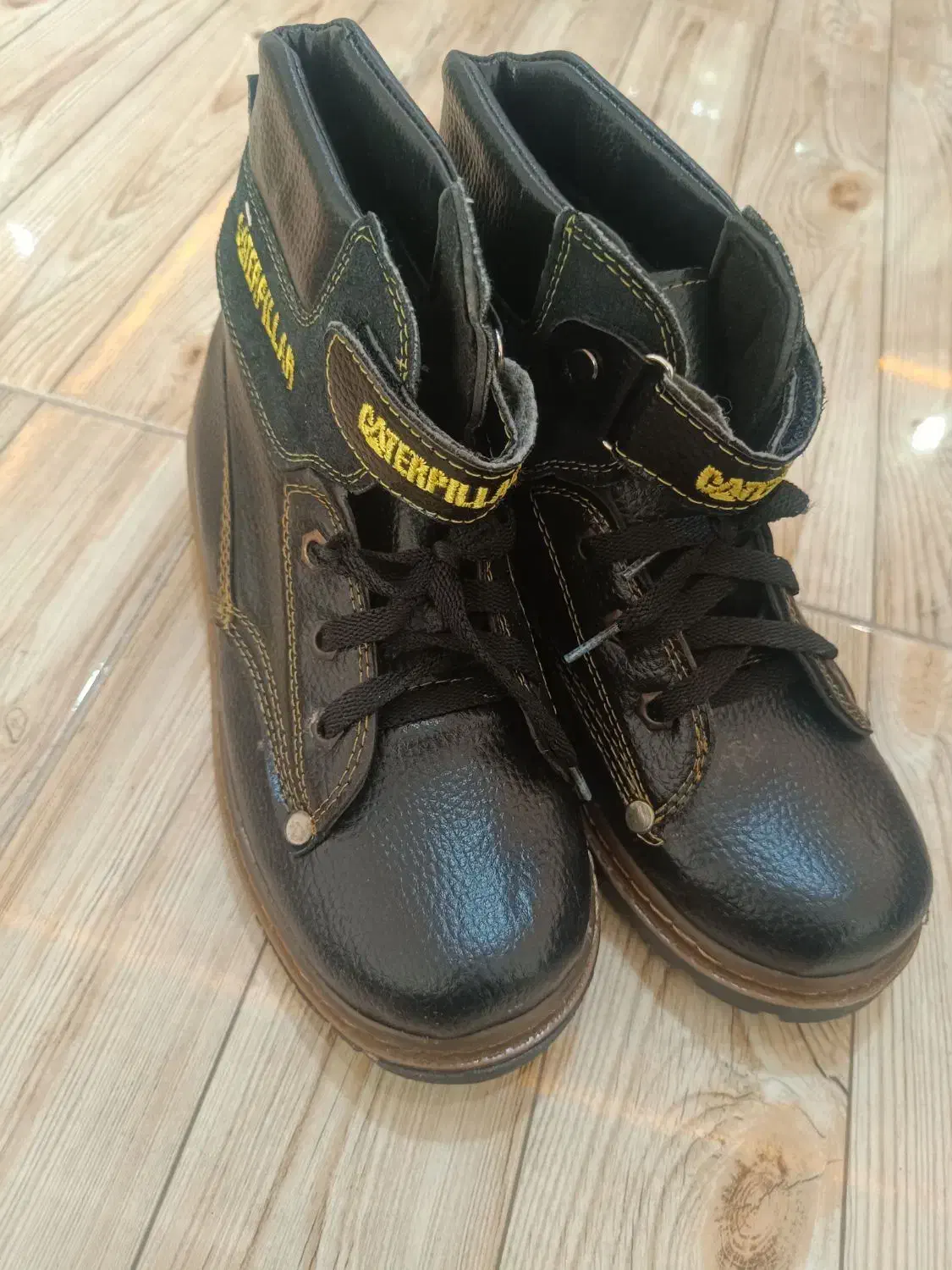 کفش کتونی|کیف، کفش، کمربند|شاهدشهر, |دیوار