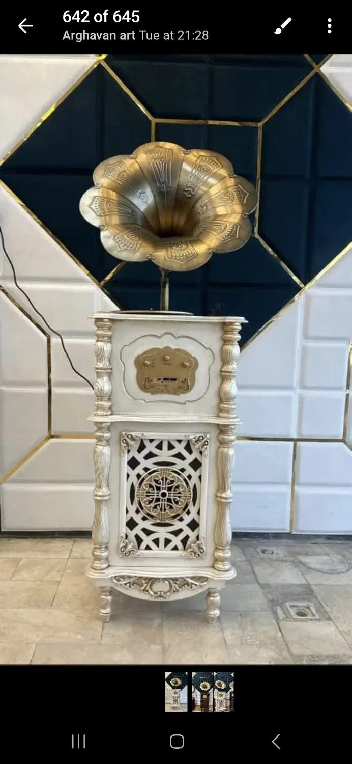 گرامافون برند زئوس وبشقاب مینا کاری|صنایع دستی و سایر لوازم تزئینی|مشهد, مصلی (کارمندان اول)|دیوار