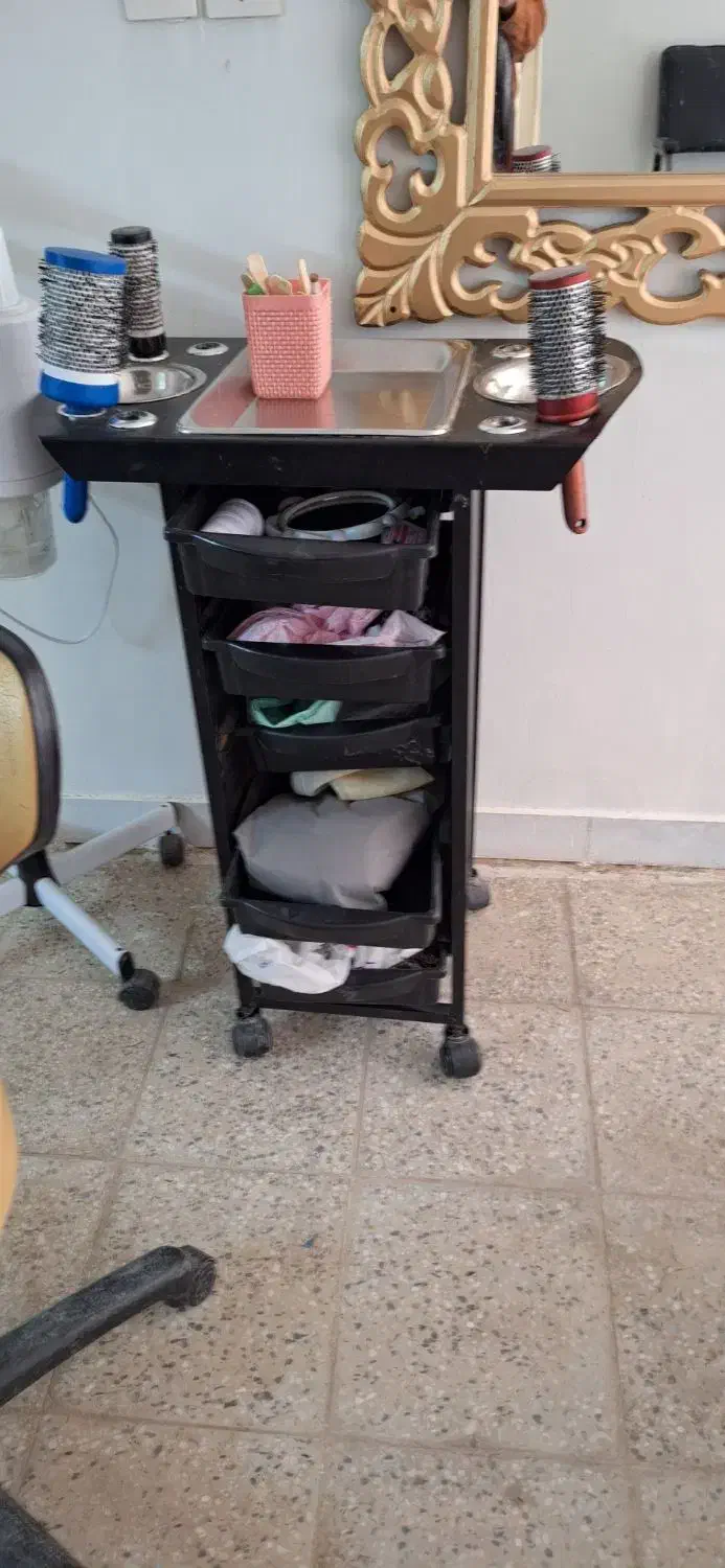 فروش وسایل ارایشگاه زنانه در حدنو|آرایشگاه و سالنهای زیبایی|شاهینشهر, گزبرخوار|دیوار