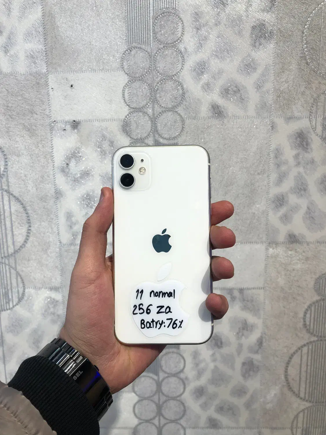 ۱۱ نرمال ۲۵۶ zaa سفید ۷۶٪ 11 normal|موبایل|تهران, گیشا|دیوار