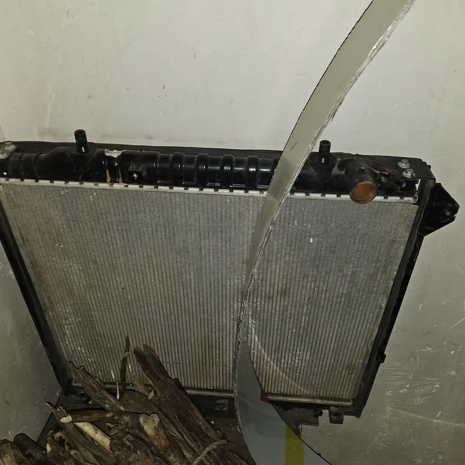 رادیاتور kmc t8 فابریکی|قطعات یدکی و لوازم جانبی|تهران, امام زاده عبدالله|دیوار