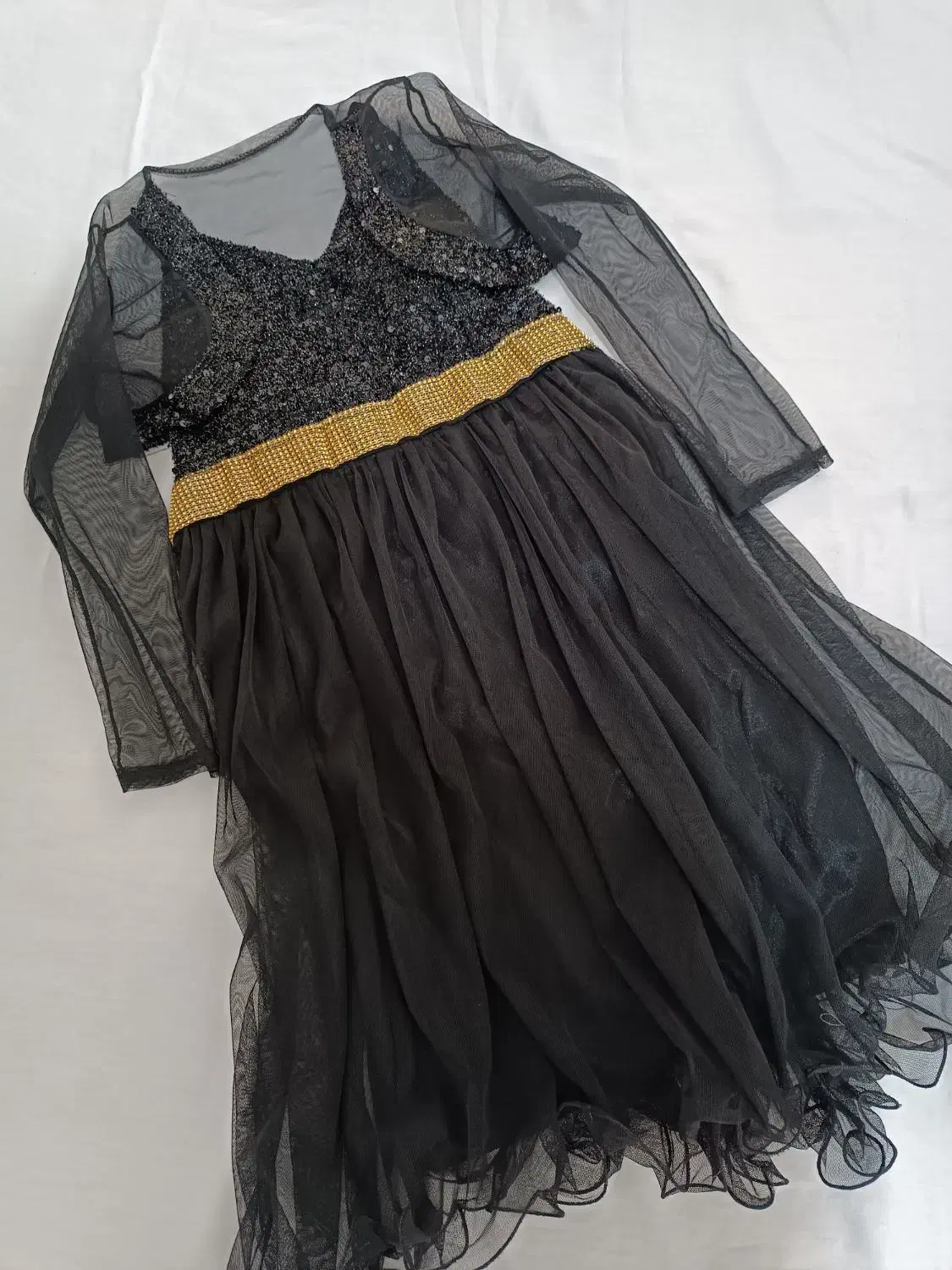 لباس مجلسی|لباس|سرخنکلاته, |دیوار