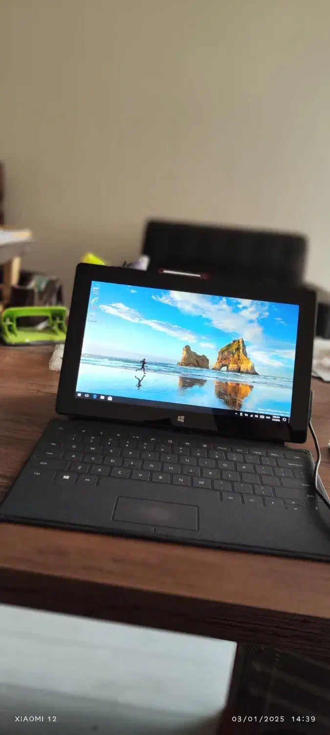 سرفیس یک با ویندوز RT|تبلت|مشهد, کوه سنگی|دیوار