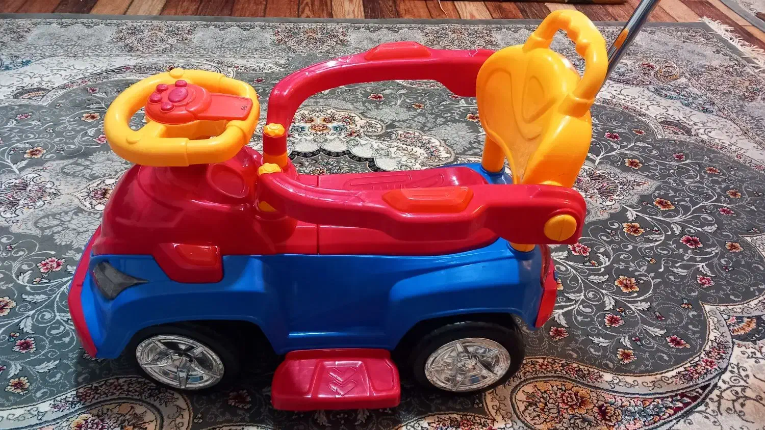 ماشین بچه|اسباب‌بازی بچه|خوی, |دیوار