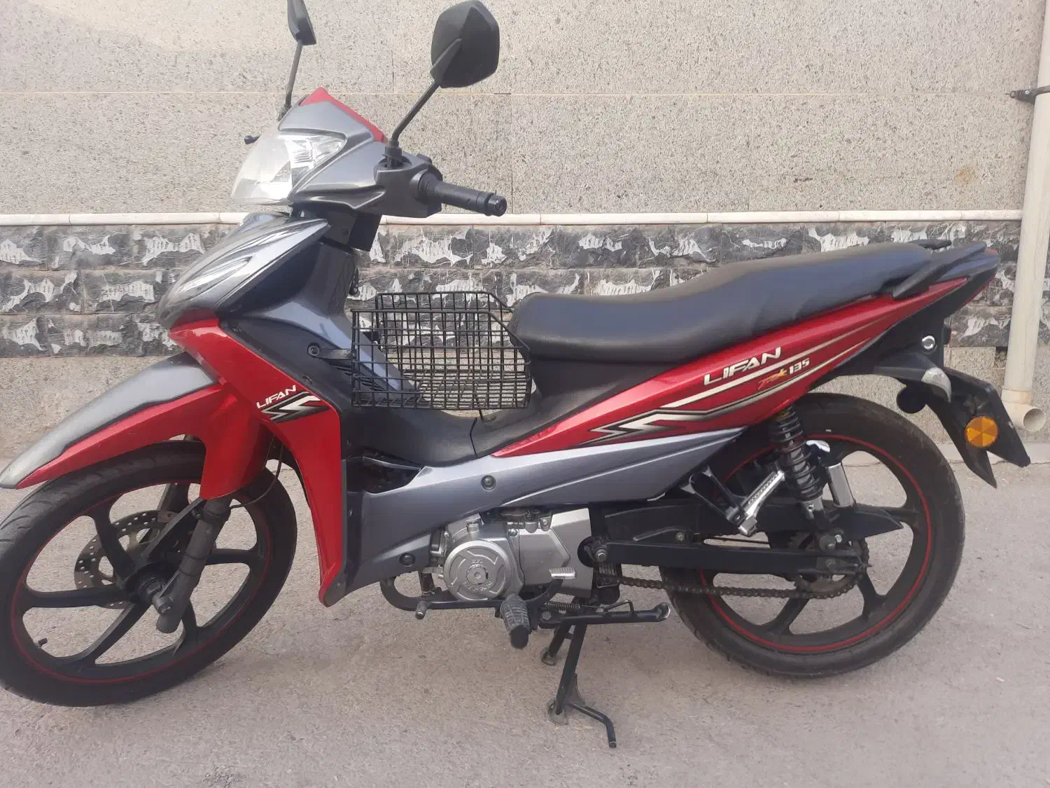 موتور بیکلاچ لیفان ۱۳۵|موتورسیکلت|کرمان, |دیوار