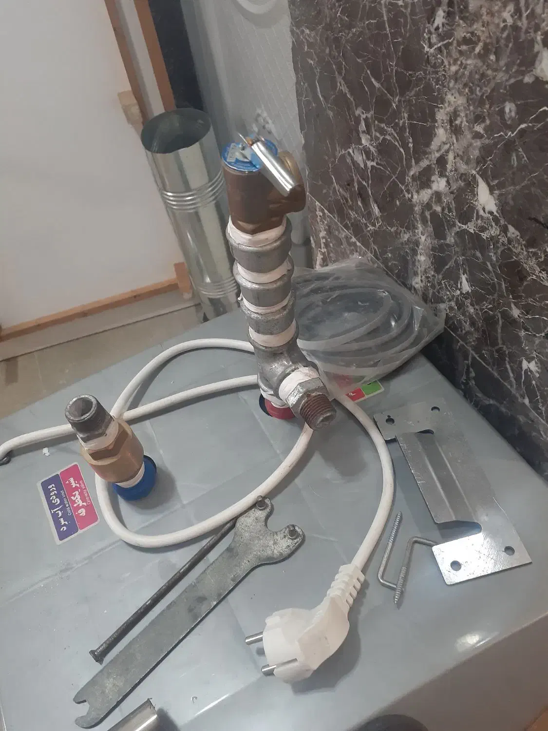 ابگرمکن برقی ۸۰ لیتری|آبگرمکن، پکیج، شوفاژ|رشت, شهرک شهید رجایی|دیوار