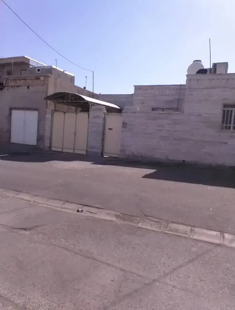 خانه دربه حال فاز 1قدیم 300متری|فروش خانه و ویلا|فسا, |دیوار