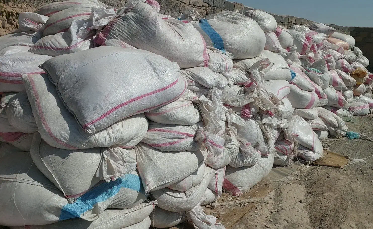 پلی استر ، پنبه ، نخ پلی استر و پنبه|عمدهفروشی|شاهدشهر, |دیوار